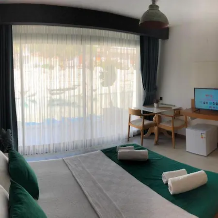 Seren Hotel *